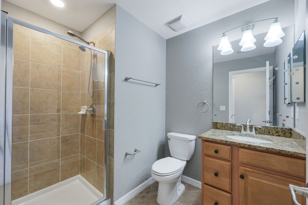 2262 Vermont Ln, Naples, FL 34120