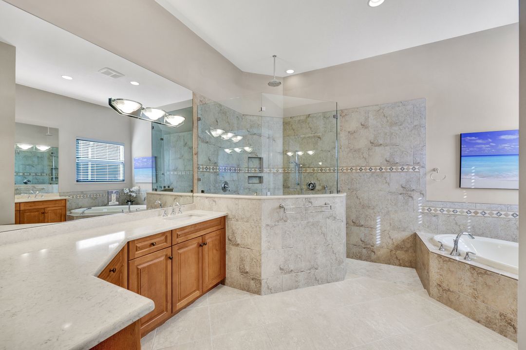 10205 Avonleigh Dr, Bonita Springs, FL 34135