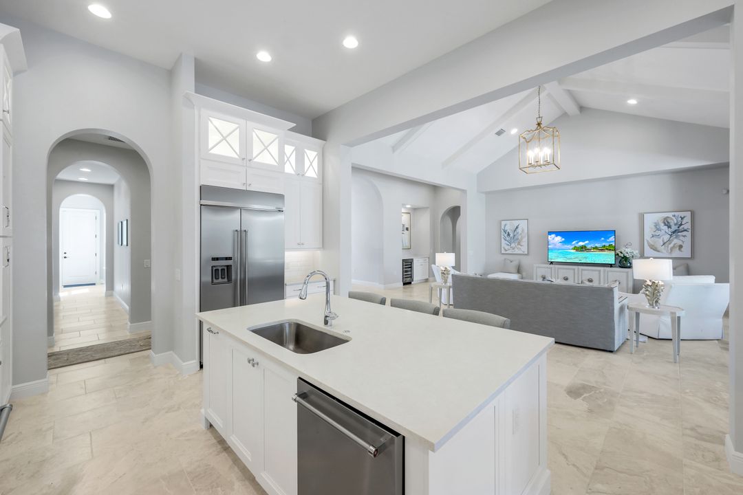 3233 Tavolara Ln, Naples, FL 34114