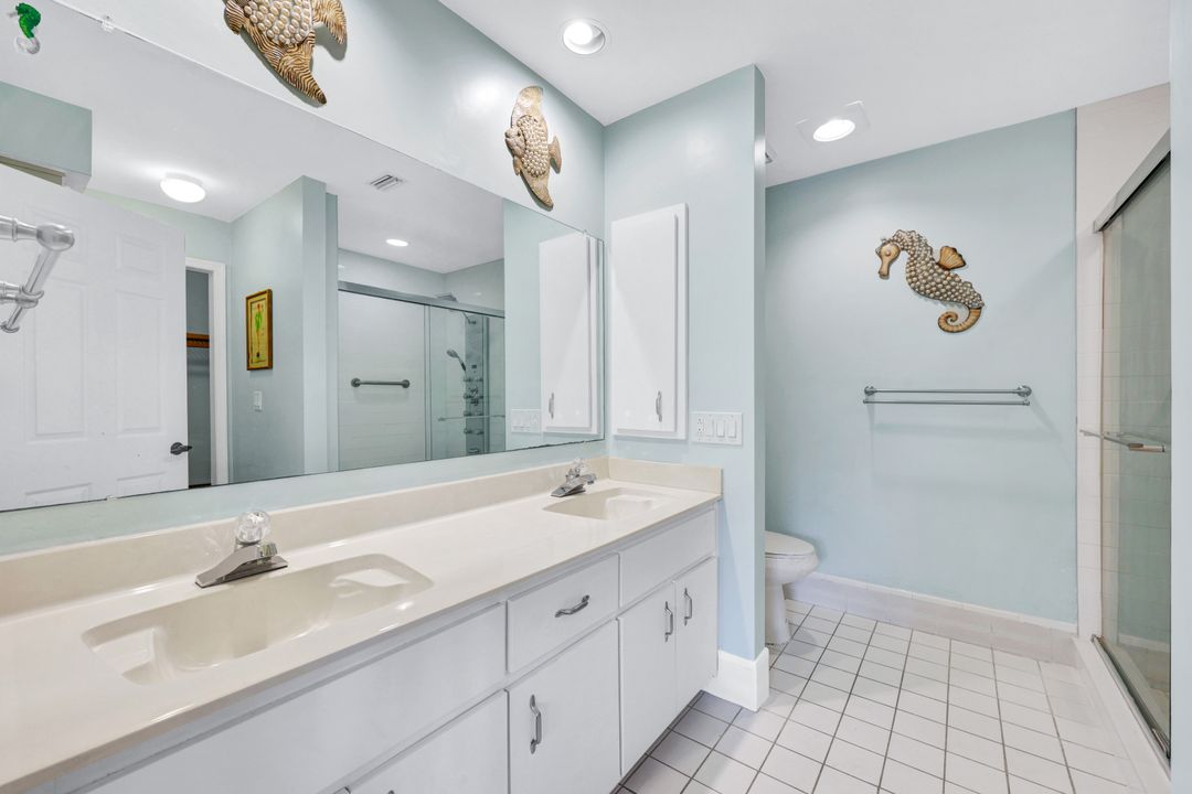 509 Roma Ct #202, Naples, FL 34110