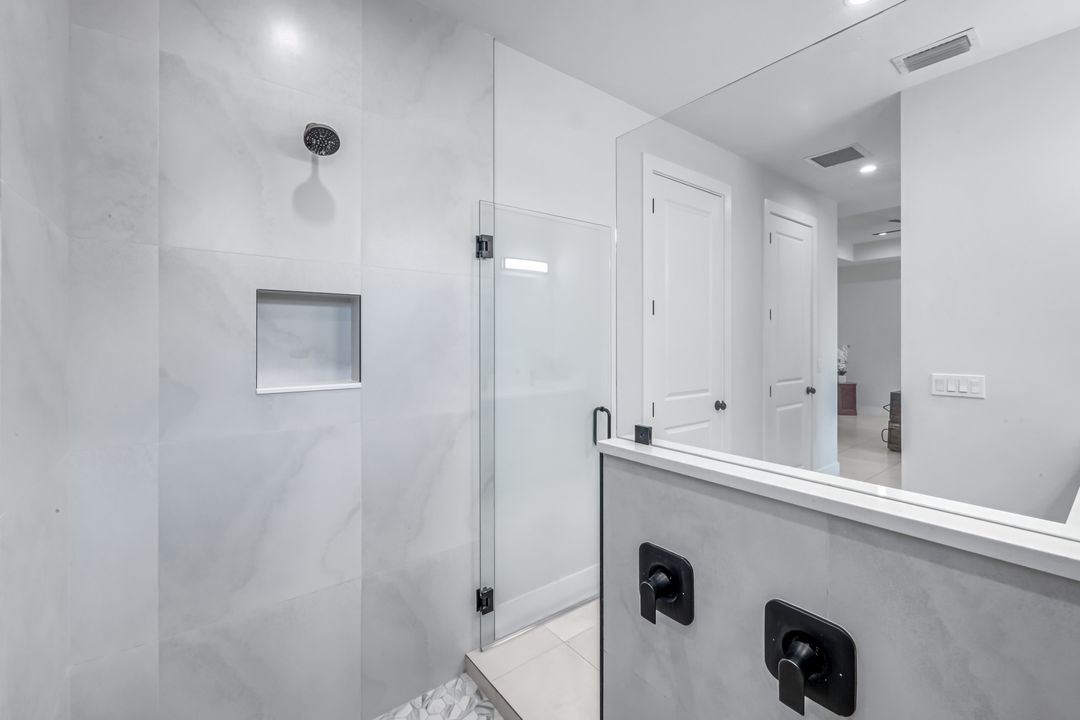 2682 4th Ave SE, Naples, FL 34117