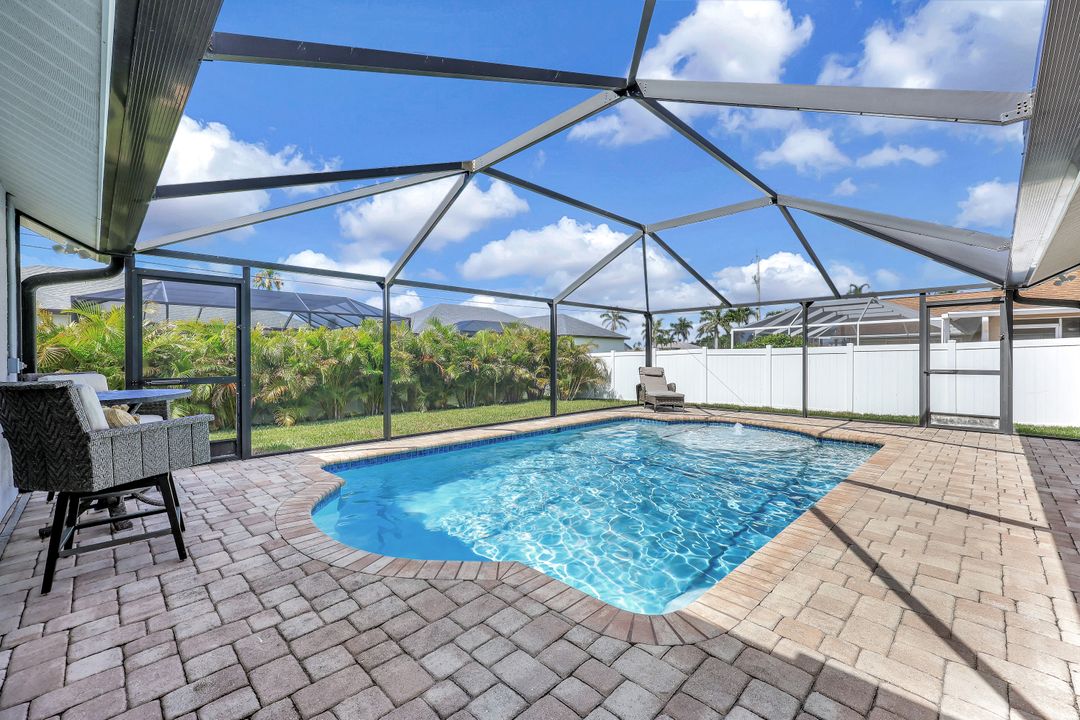 1918 Cape Coral Pkwy W, Cape Coral, FL 33914