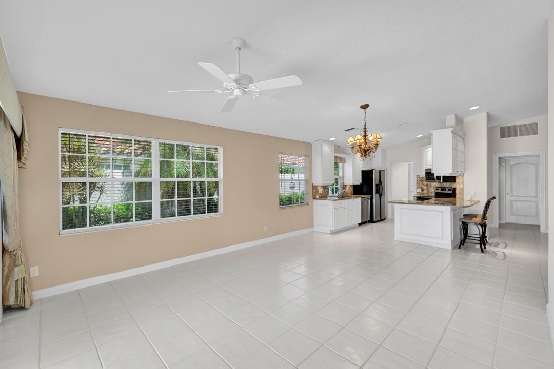 3142 Andorra Ct, Naples, FL 34109