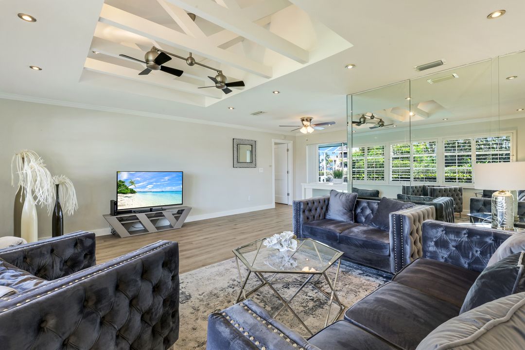 5205 Savoy Ct, Cape Coral, FL 33904