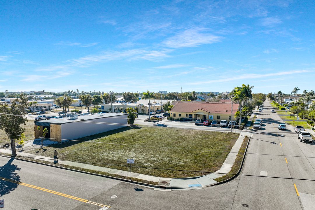 4632 SE 15th Ave, Cape Coral, FL 33904