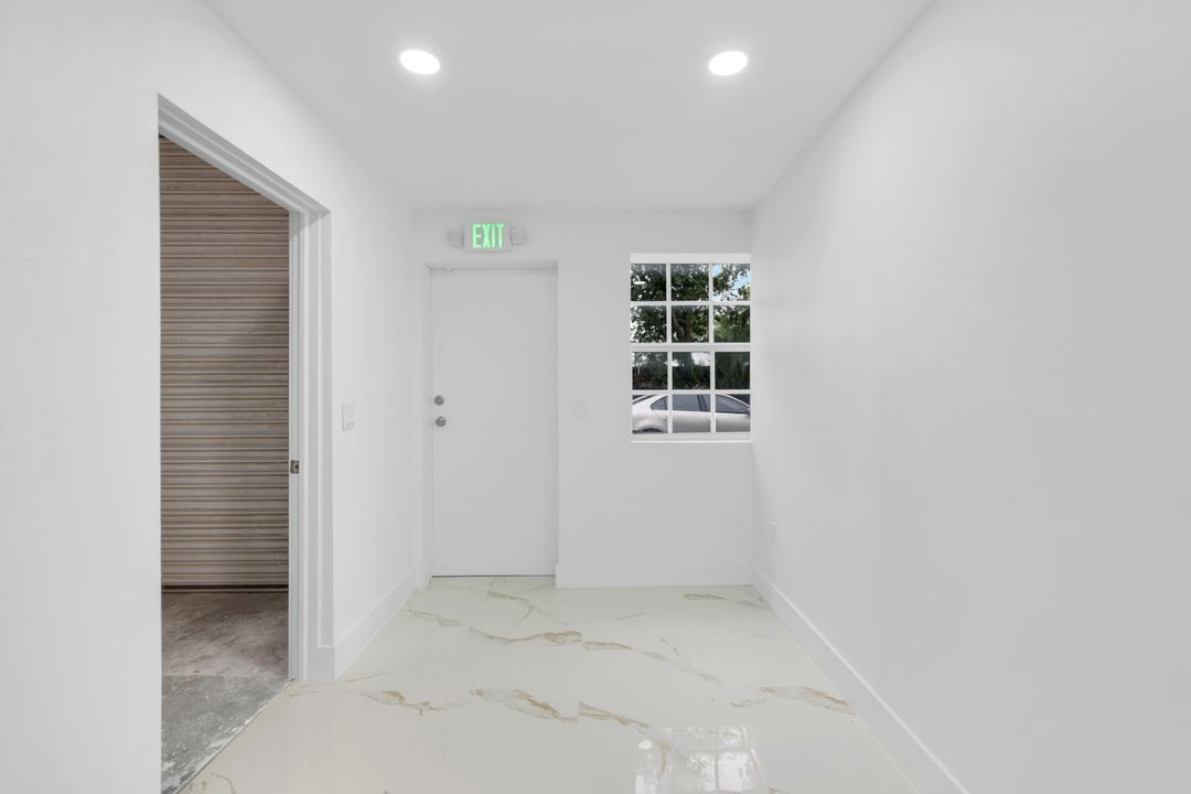 3435 Enterprise Ave #3-4, Naples, FL 34104
