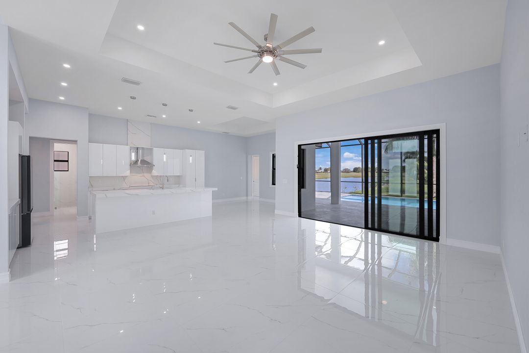 18288 Royal Hammock Blvd, Naples, FL 34114