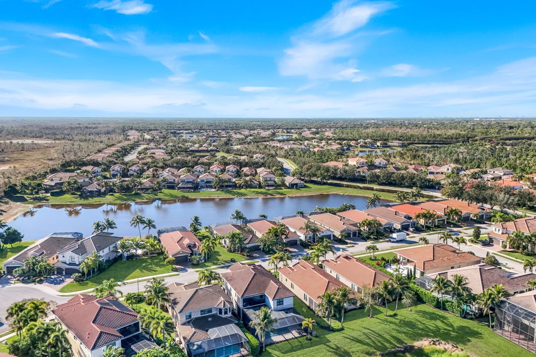 2735 Cinnamon Bay Cir, Naples, FL 34119