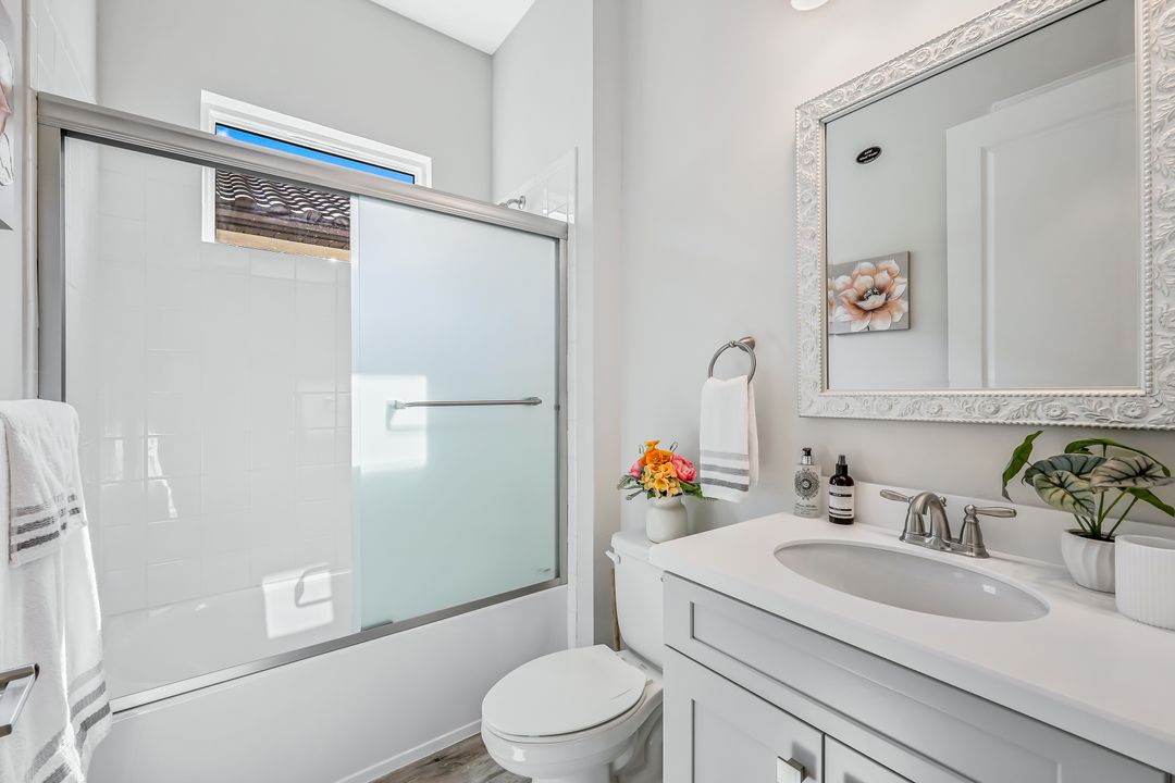 15495 Rio Ponace Ct, Naples, FL 34114