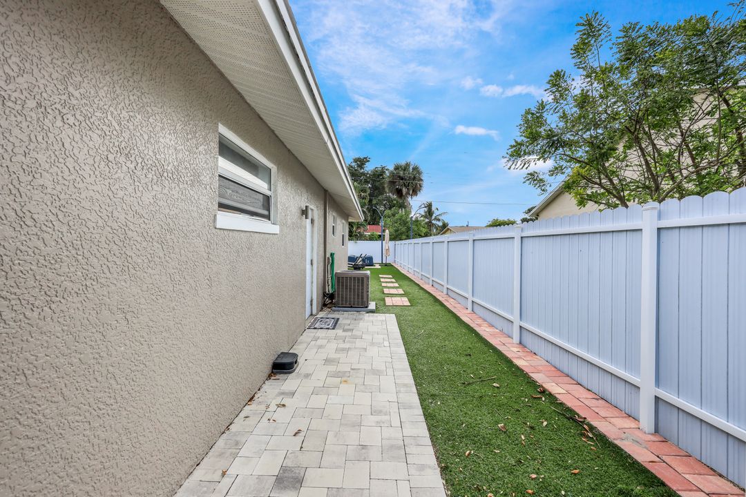 4830 Cortez Cir, Naples, FL 34112