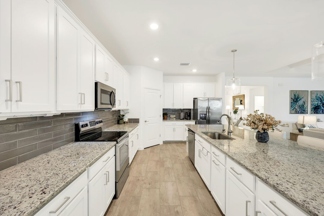 11522 Canopy Loop, Fort Myers, FL 33913