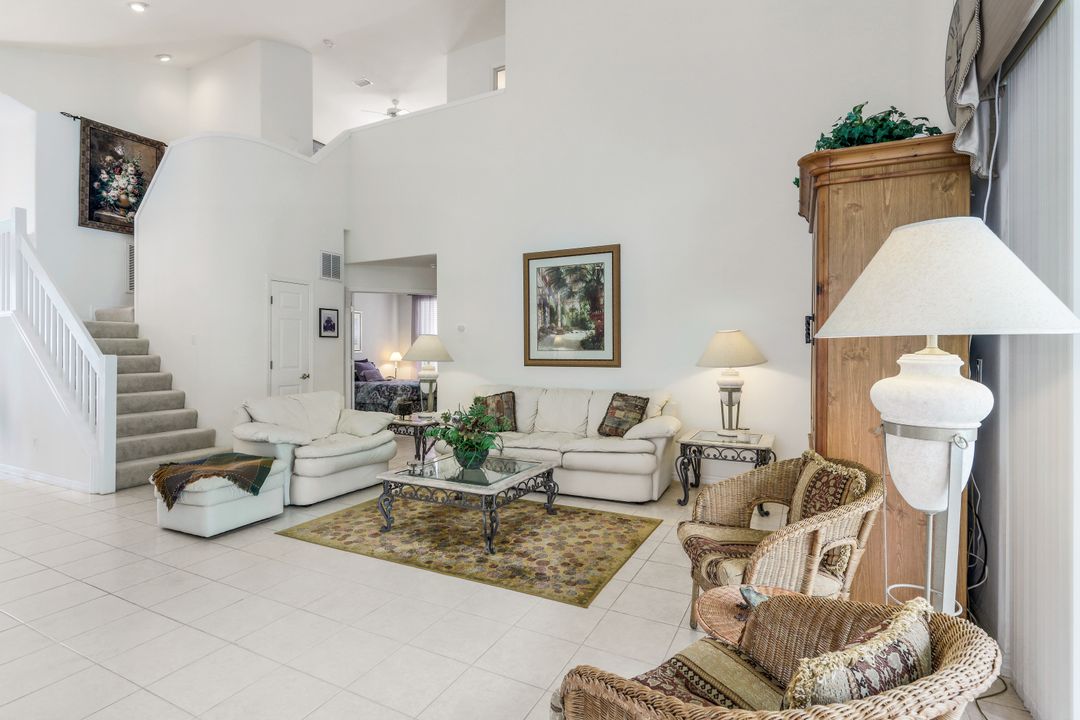 8793 Ventura Way, Naples, FL 34109