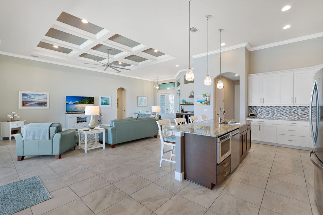 4612 NW 33rd Terrace, Cape Coral, FL 33993