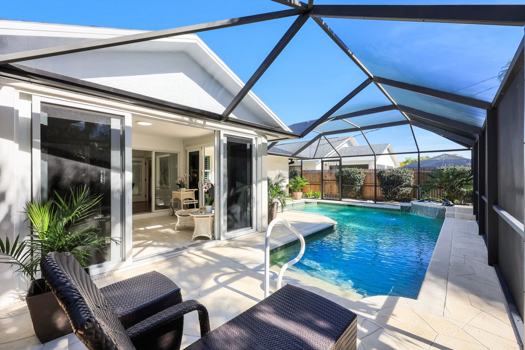 574 102nd Ave N, Naples, FL 34108