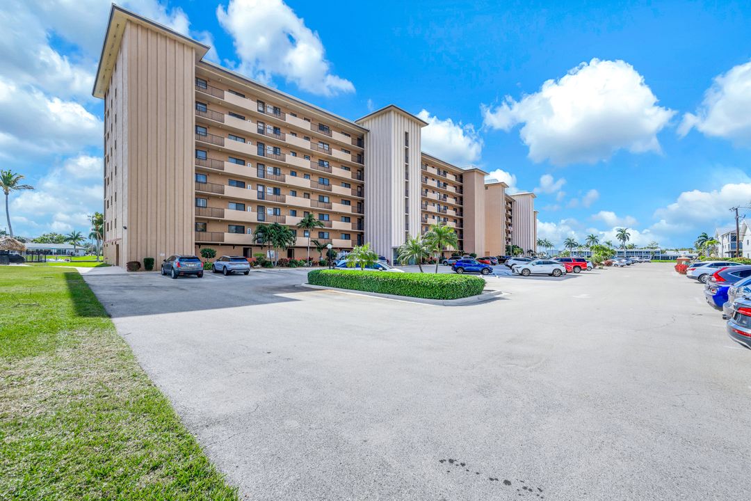 4280 SE 20th Pl #703, Cape Coral, FL 33904