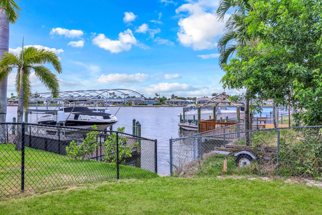 133 SE 40th St, Cape Coral, FL 33904