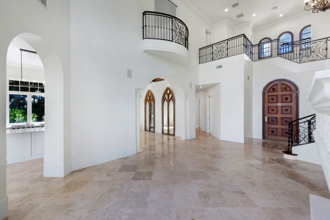 1609 Chinaberry Way, Naples, FL 34105
