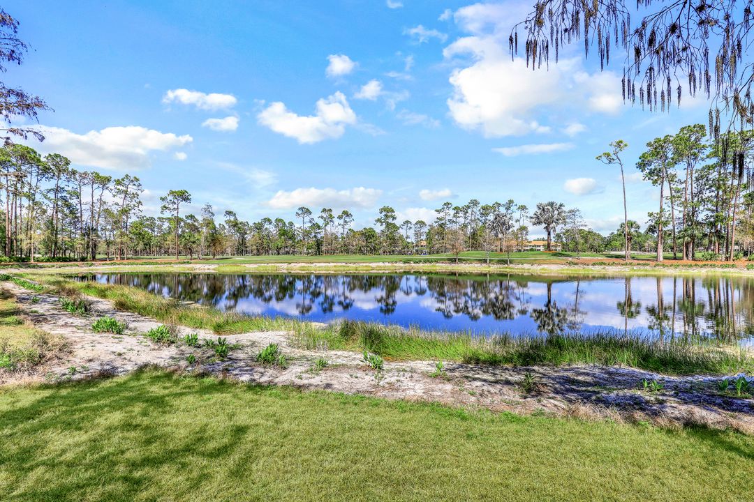 8247 Parkstone Pl #306, Naples, FL 34120