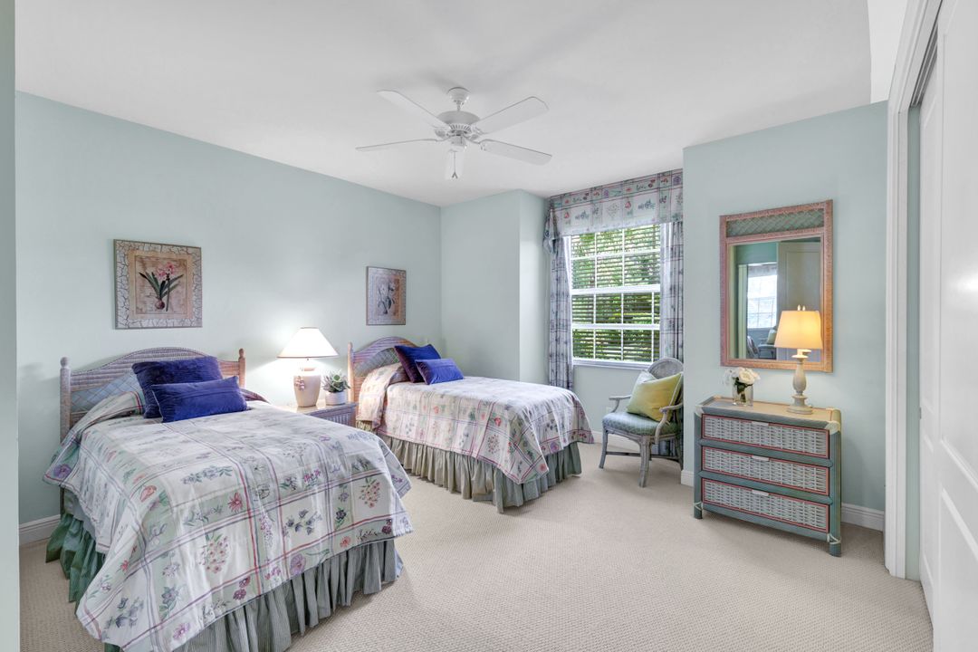 27536 Riverbank Dr, Bonita Springs, FL 34134