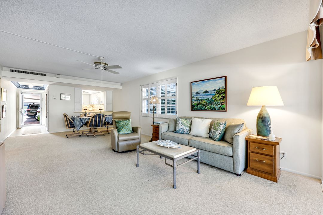 280 2nd Ave S #103, Naples, FL 34102