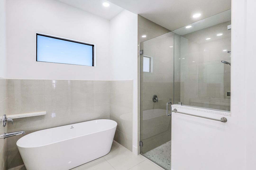 420 SW 31st Pl, Cape Coral, FL 33991