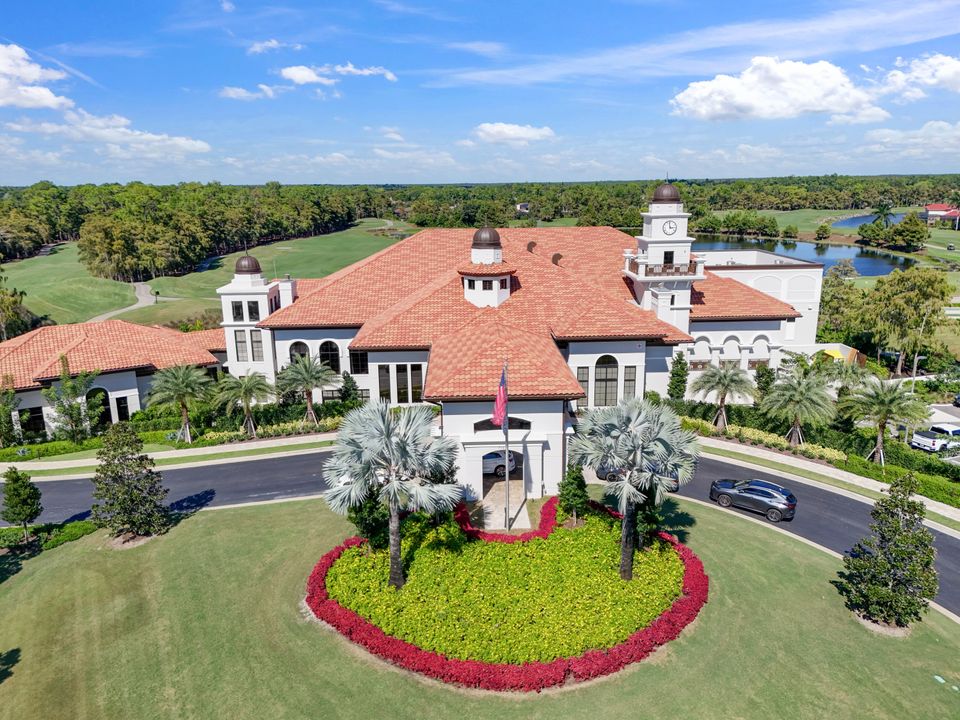 7319 Lantana Cir, Naples, FL 34119