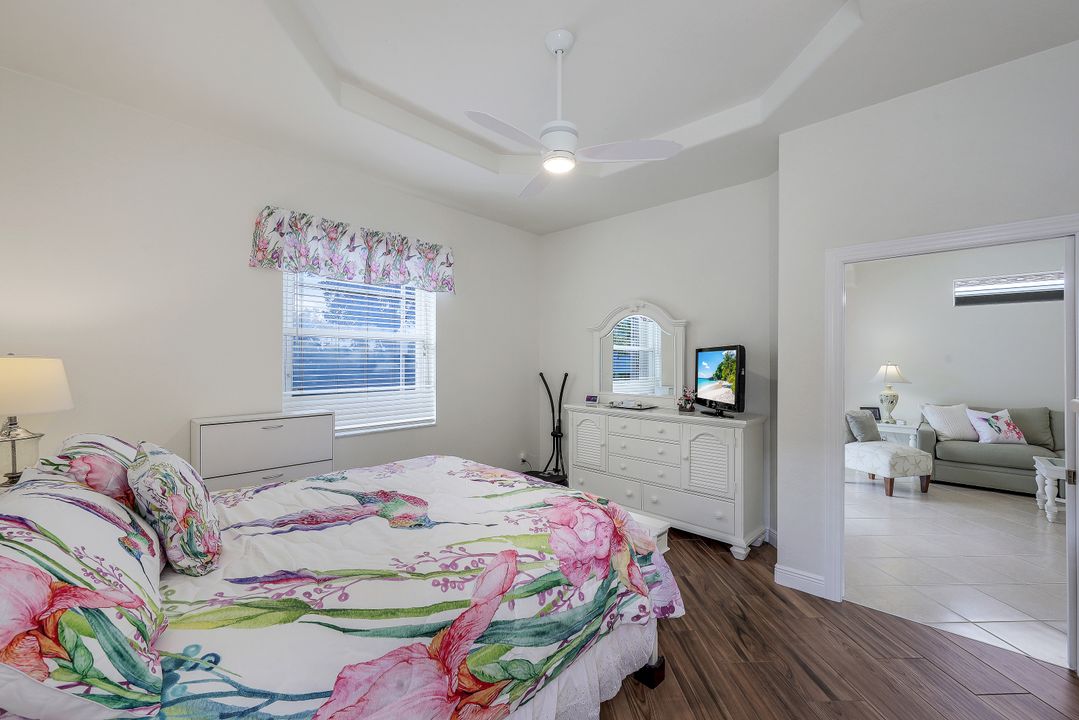 8687 Ibis Cove Cir, Naples, FL 34119