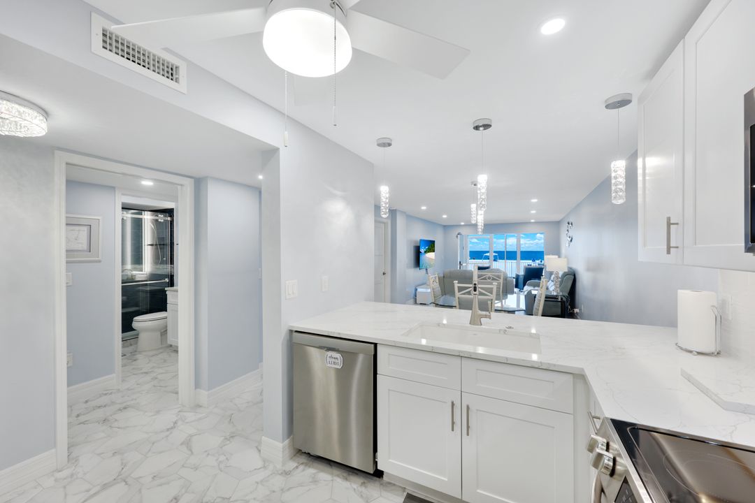 26000 Hickory Blvd #105, Bonita Springs, FL 34134