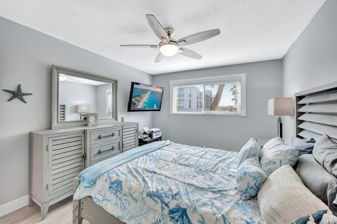 766 Central Ave #207, Naples, FL 34102
