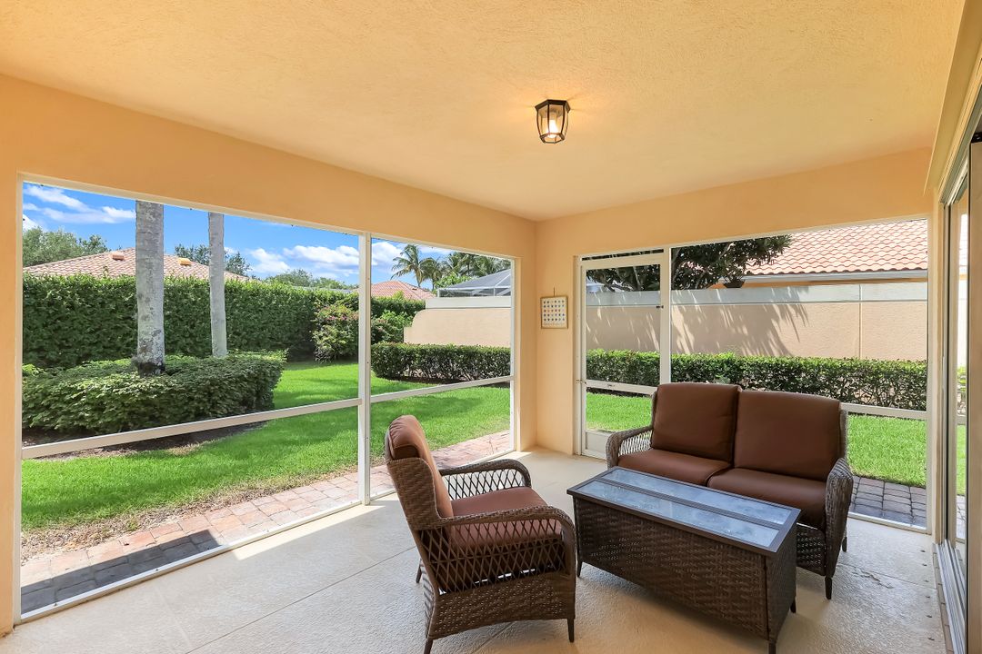 3343 Cayman Ln, Naples, FL 34119