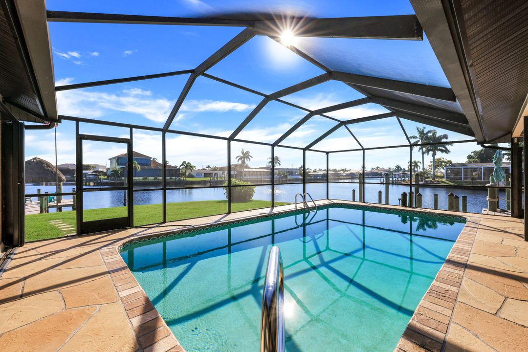 101 SW 50th St, Cape Coral, FL 33914