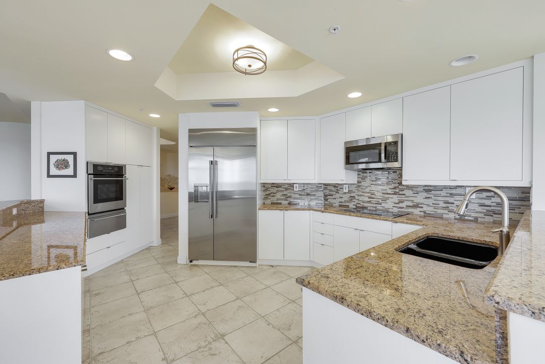 4801 Bonita Bay Blvd #1401, Bonita Springs, FL 34134
