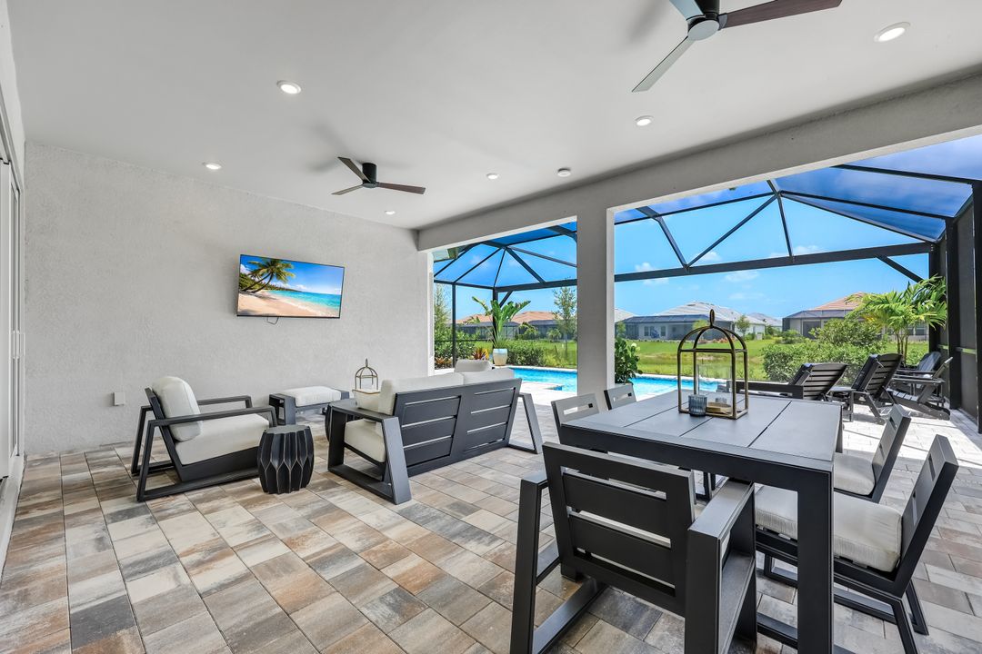 15804 Derna St, Naples, FL 34114