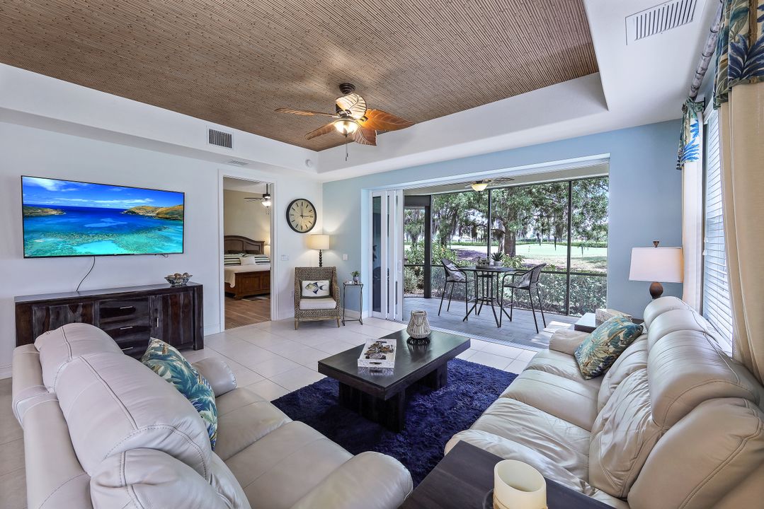 8649 Champions Point #1202, Naples, FL 34113