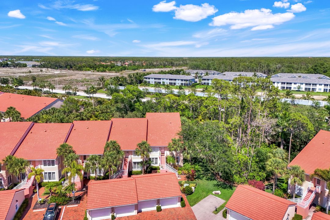 2365 Hidden Lake Dr #9, Naples, FL 34112