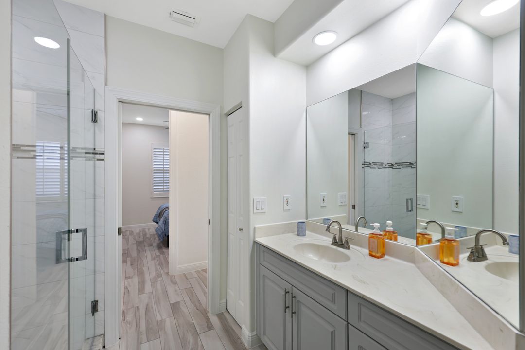 8700 Ibis Cove Cir, Naples, FL 34119