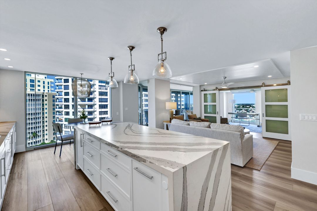 4401 Gulf Shore Blvd N #1406, Naples, FL 34103