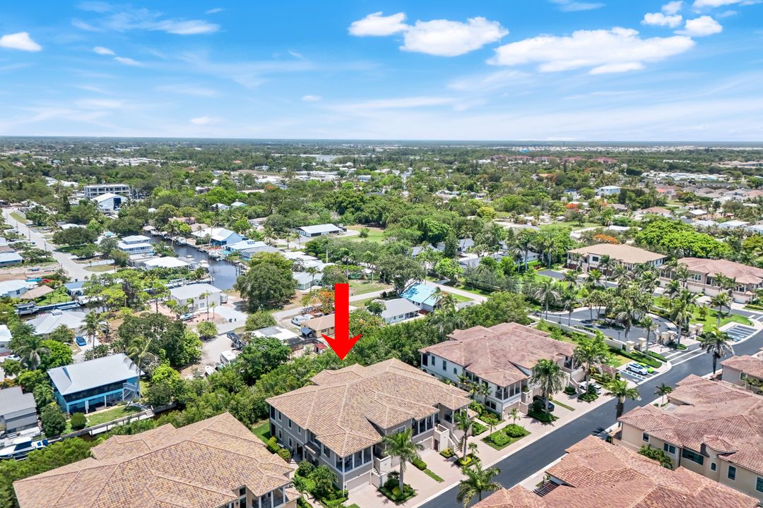 2488 Breakwater Wy #13-201, Naples, FL 34112