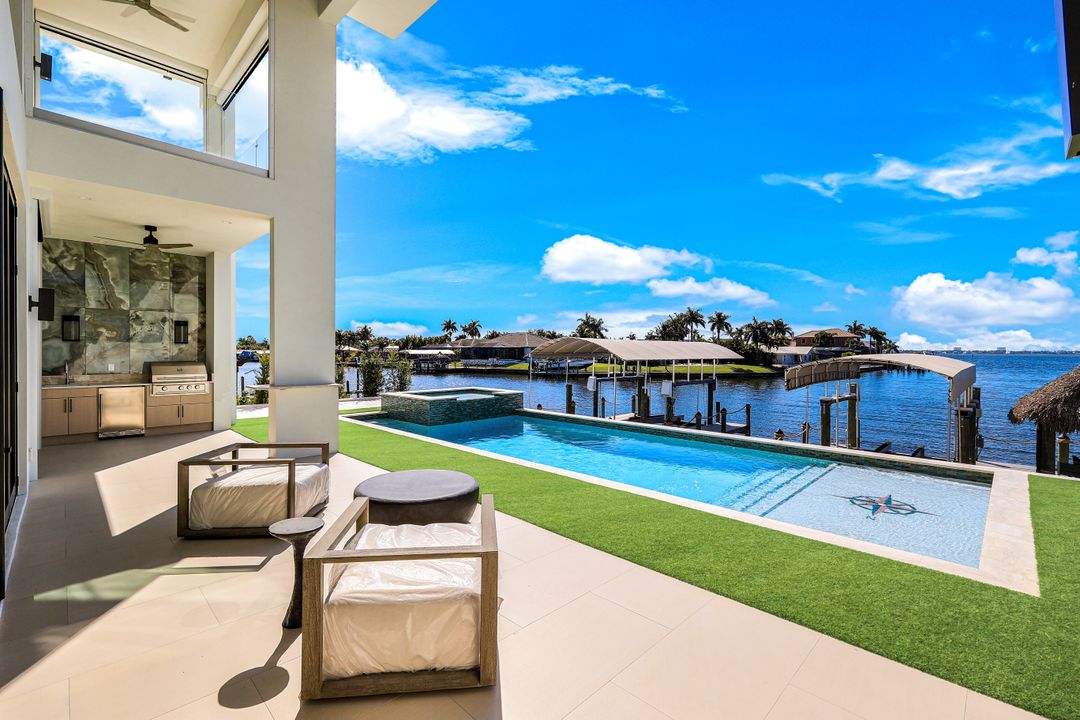 5384 Colonade Ct, Cape Coral, FL 33904