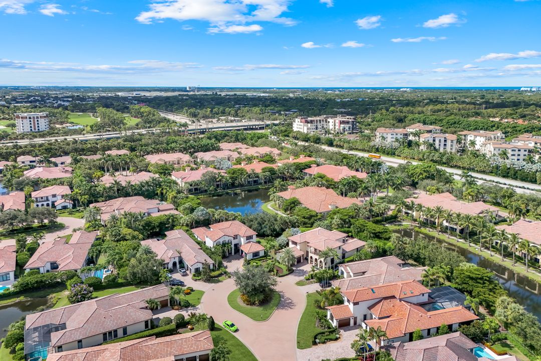 2351 Traditions Ct, Naples, FL 34105