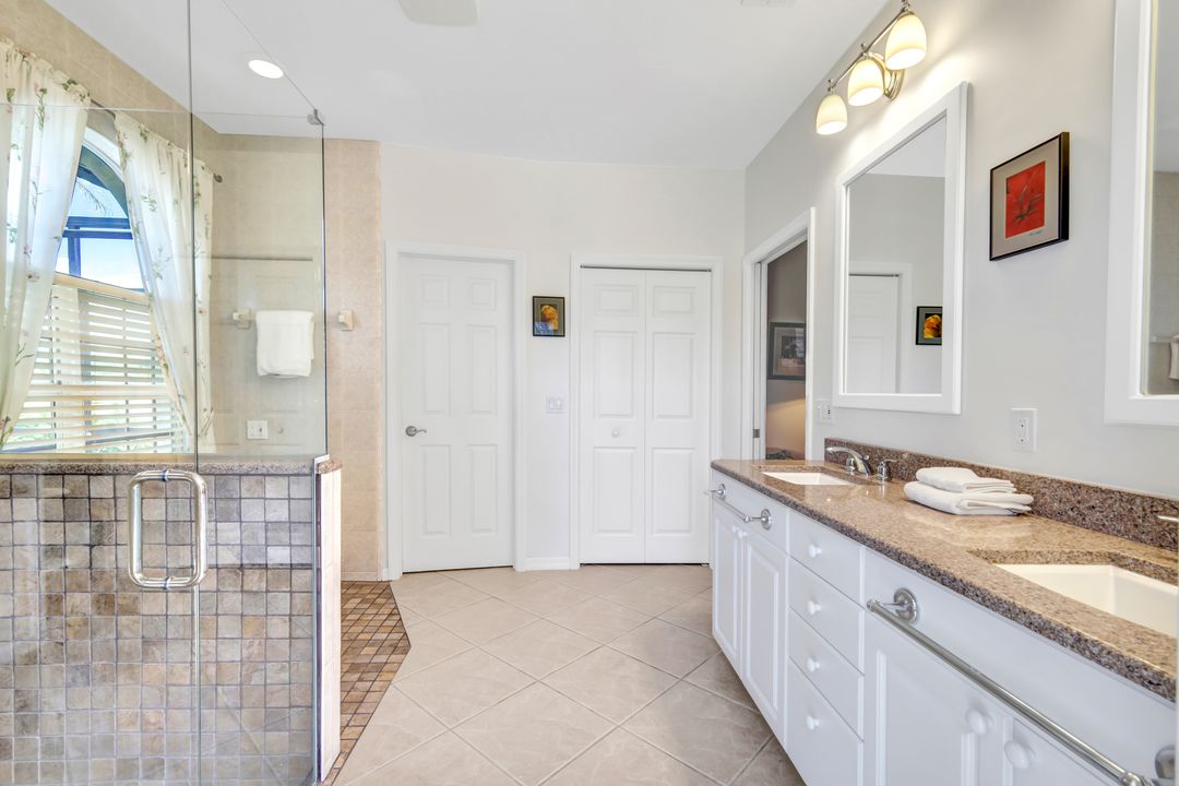 4383 Pomarine Ct, Naples, FL 34119