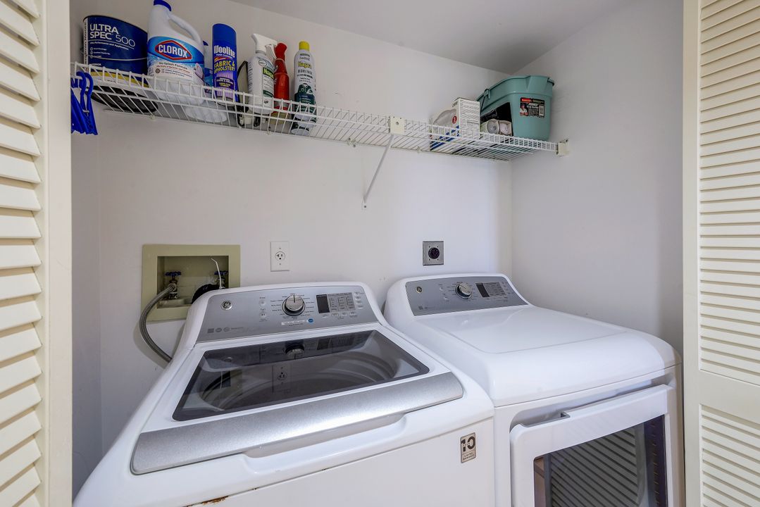 40 Seagate Dr #702, Naples, FL 34103