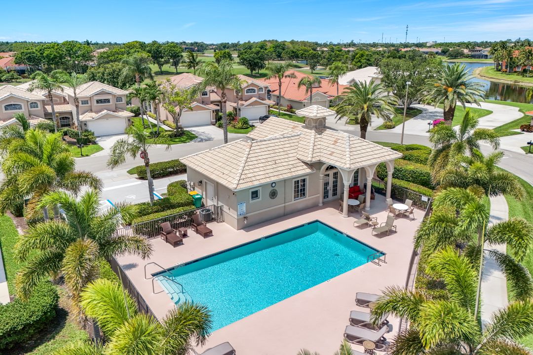 6504 Castlelawn Pl, Naples, FL 34113