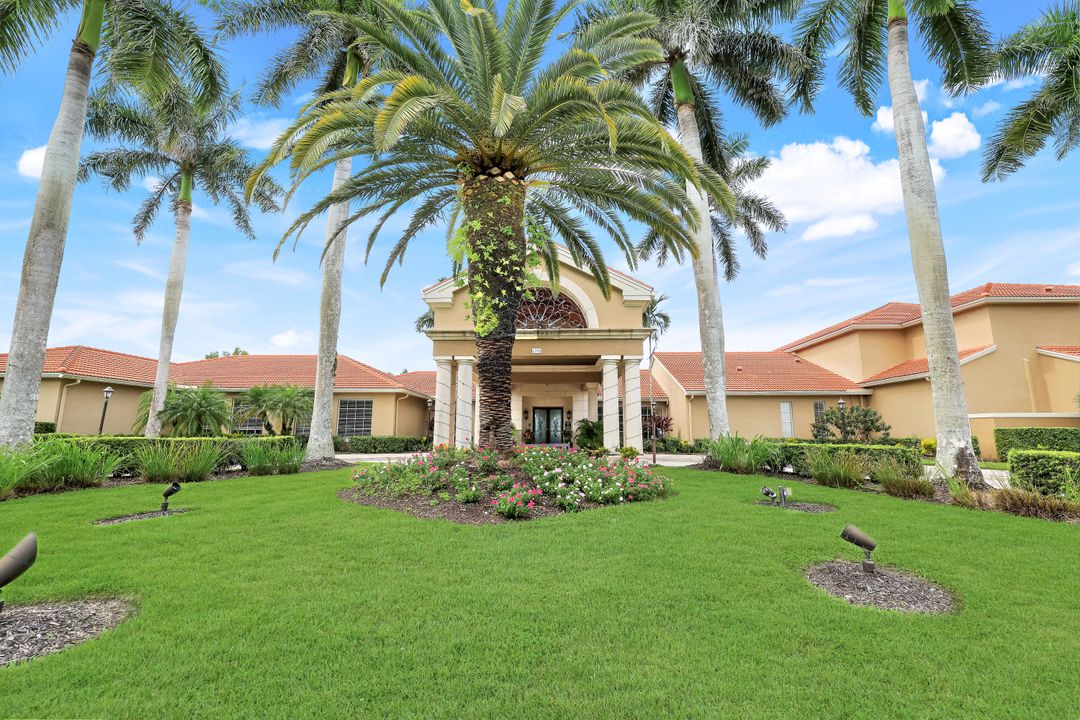 6635 Huntington Lakes Cir #202, Naples, FL 34119