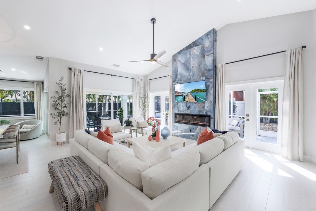 1262 Silverstrand Dr, Naples, FL 34110