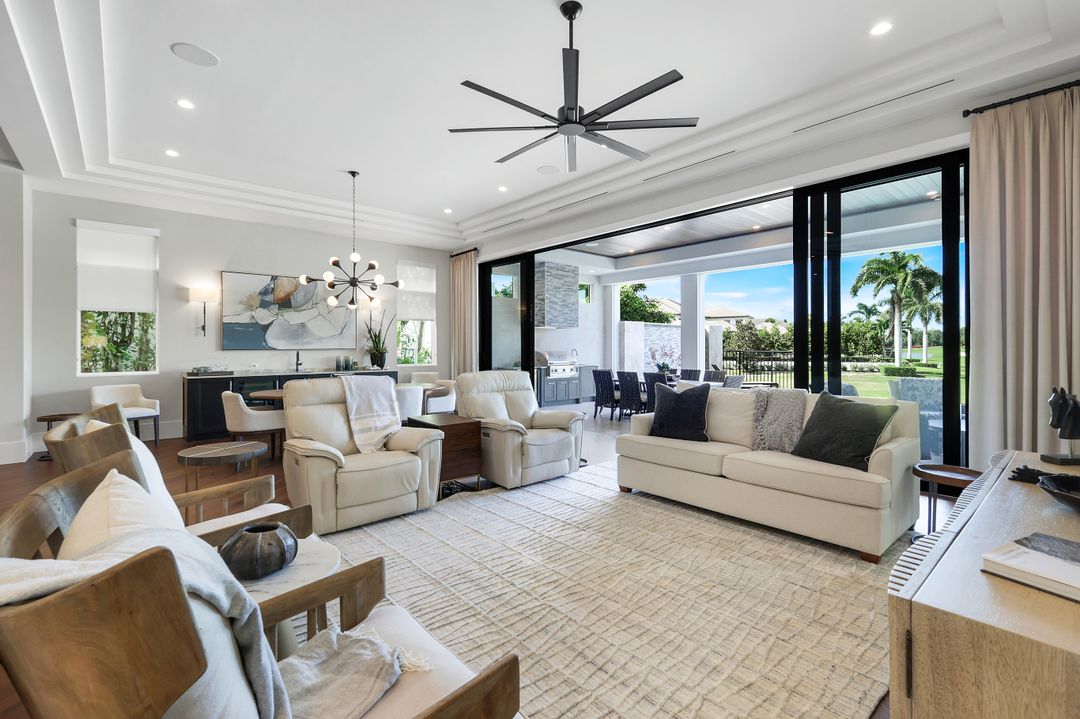 16647 Isola Bella Ln, Naples, FL 34110