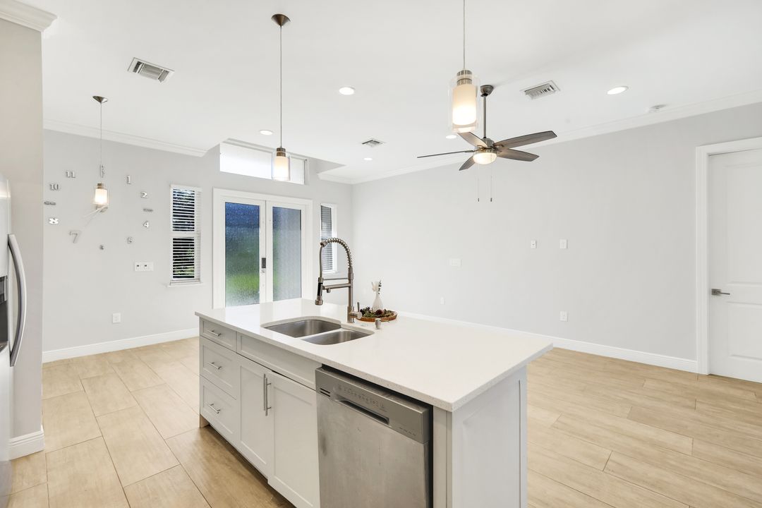 3625 26th Ave SE, Naples, FL 34117