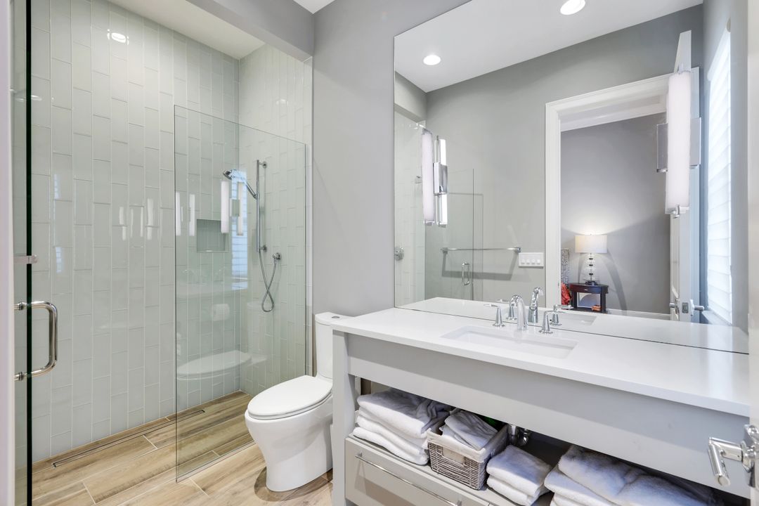 16455 Seneca Way, Naples, FL 34110