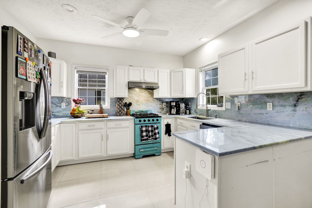 534 Leawood Cir, Naples, FL 34104