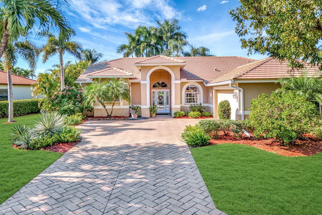 9471 Cedar Creek Dr, Bonita Springs, FL 34135